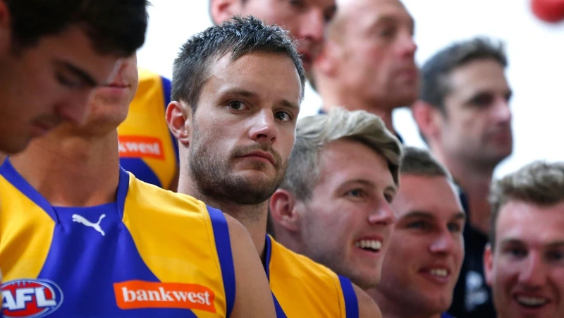 Former Eagles Player Calls Coming Out as Bisexual ‘A Step Forward’ in His Journey Former Eagles Player Calls Coming Out as Bisexual ‘A Step Forward’ in His Journey